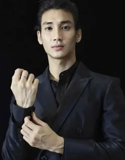 Paing Takhon Biography: Girlfriend, Net Worth, Age, Height, Movies, Model, Songs, TV Shows