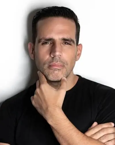 Luis Olavarrieta Bio: Ethnicity, Awards, Movies, Age, Height, Parents, Wife, Net Worth, Tv Shows