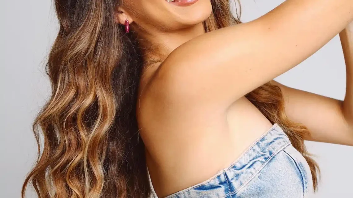 Constanza Ariza Biography: Career, Age, Net Worth, Sister, Height, Boyfriend, TikTok