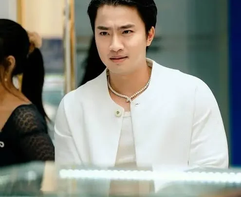 Kaung Myat San Biography: Model, Children, Movies, Net Worth, Age, Height, Spouse