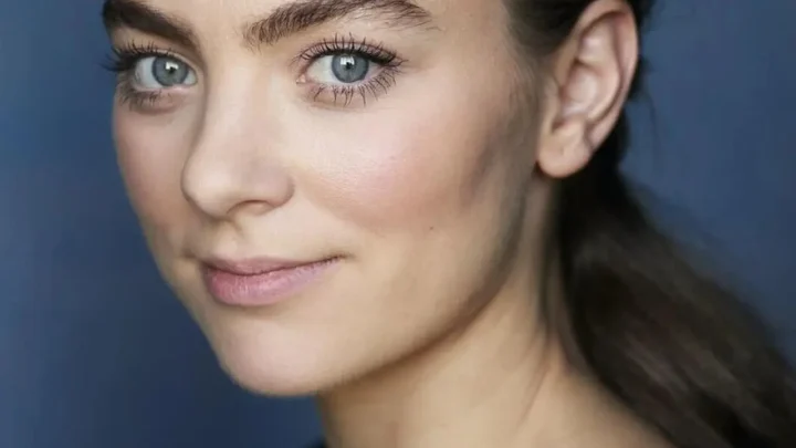 Íris Tanja Flygenring Biography: Height, Parents, Age, Net Worth, Husband, Kids, Movies