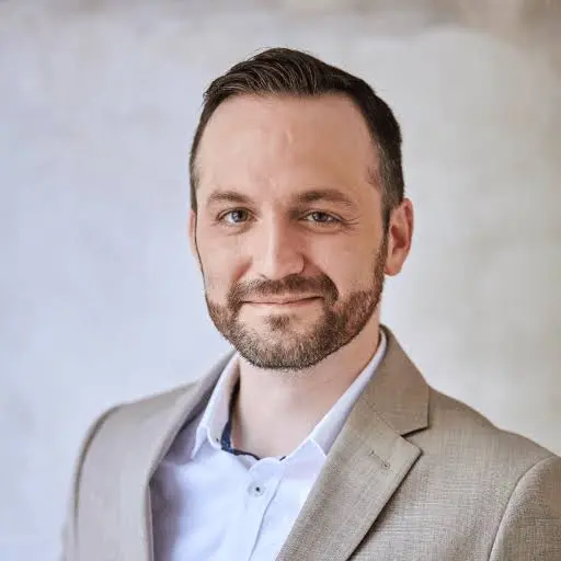 Herr Anwalt Biography: Age, Net Worth, Career, Height, Parents, Education, Wife, Business