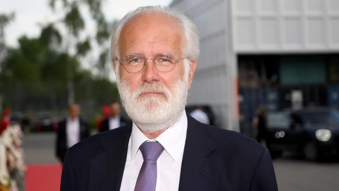 Harald Schmidt Biography: Career, Age, Net Worth, Children, Partner, Shows, Height, Religion