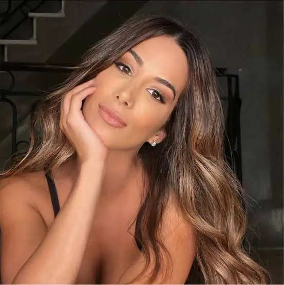 Estefi Berardi Biography: Tv Shows, Children, Age, Net Worth, Height, Instagram, Ethnicity, Dance Videos