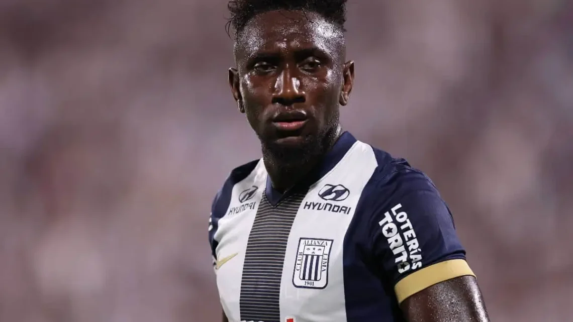 Eryc Castillo Biography: Net Worth, Age, Current Club, Height, Ethnicity, Transfers,  Girlfriend