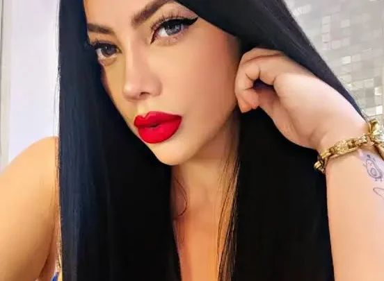 Nathalie Carvajal Campoverde Bio: Instagram, Net Worth, Age, Height, Ethnicity, Parents, Awards