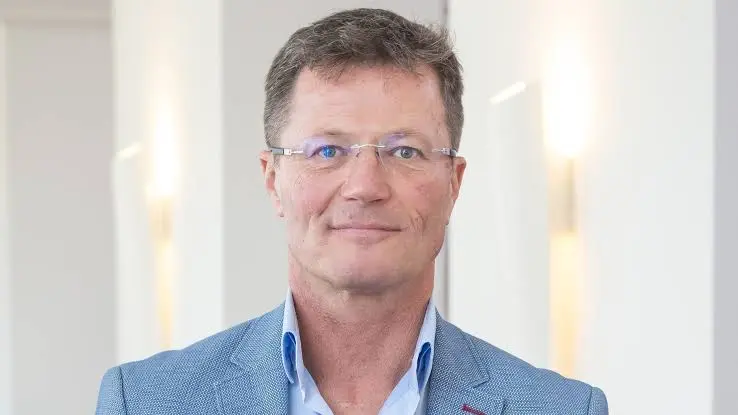 András Stohl Biography: Age, Height, Parents, Net Worth, Wife, Kids, Movies, TV Shows, Wikipedia