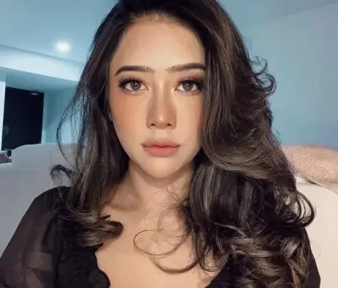 Fatin Afeefa Biography: Movies, Age, Height, Ethnicity, Parents, Awards, Height, Husband