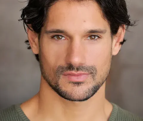 Panos Vlahos Biography: Age, Height, Parents, Net Worth, Wife, Kids, Songs, Movies, Wikipedia