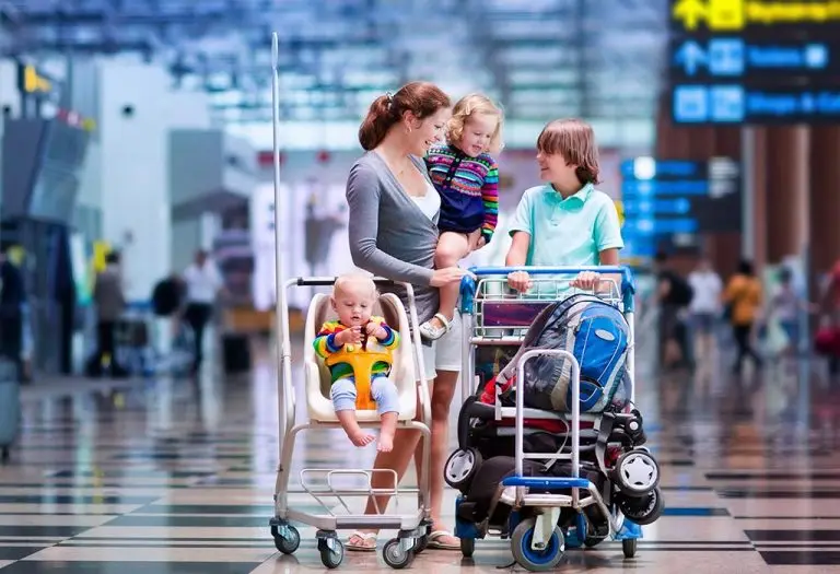 How to Travel with Young Children And Keep Your Sanity