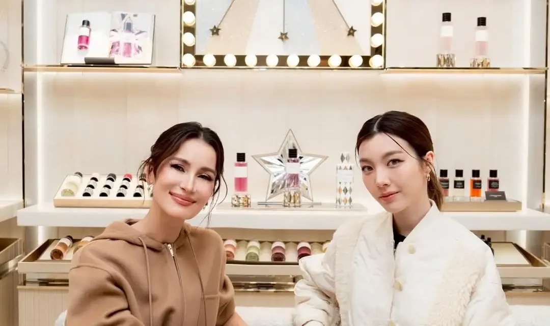 Meet Ann Thongprasom’s Parents: Rinda Thongprasom and Mr. Thongprasom