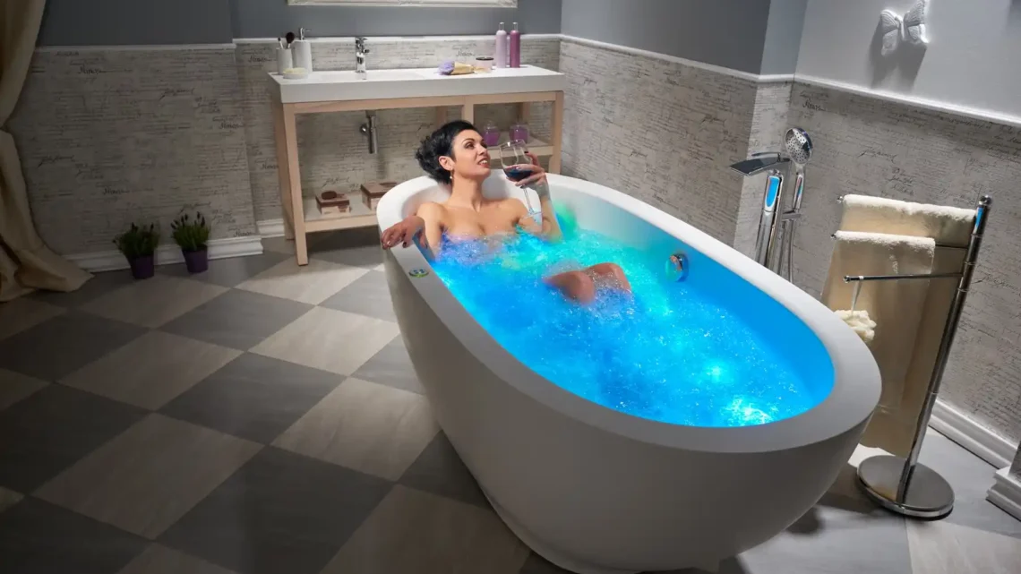 The Benefits of Adding Jetted Freestanding Tubs to Your Bathroom Retreat