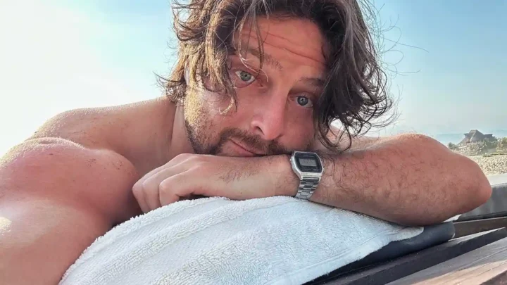 Eddy Vilard Bio: Pictures, Birthday, Girlfriend, Age, Net Worth, Siblings, Height, Parents, Music Videos, TV Series, Films