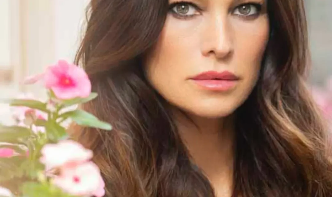 Manuela Arcuri Biography: Movies, Child, Husband, Age, Net Worth, Siblings, Height, Parents, TV Series