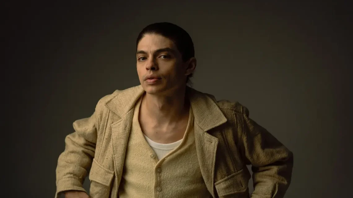 Ian Eastwood Biography: Girlfriend, Music Videos, Songs, Height, Parents, Age, Net Worth, Siblings, Movies