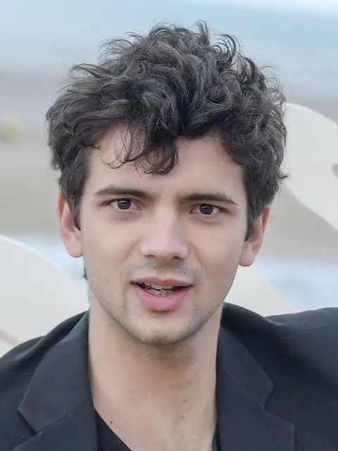 Thimotée Robart Biography: Age, Net Worth, Siblings, Films, Awards, TV Series, Girlfriend, Height, Parents