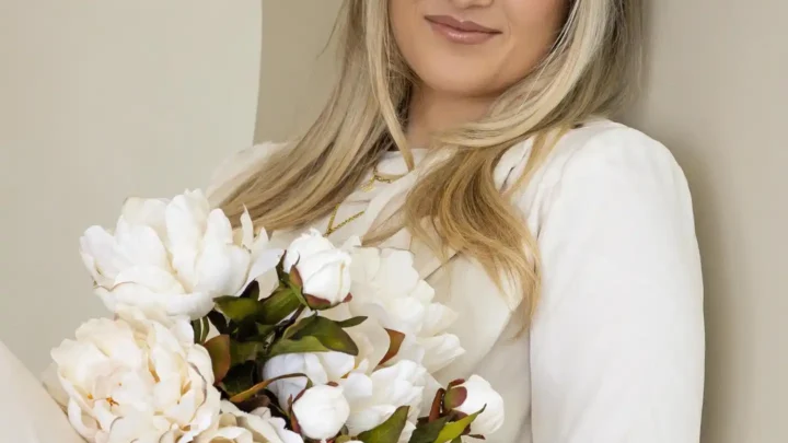 Gio Latooy’s sister Melanie Latooy Biography: Movies, YouTube, Boyfriend, Height, Parents, Age, Net Worth, Brother