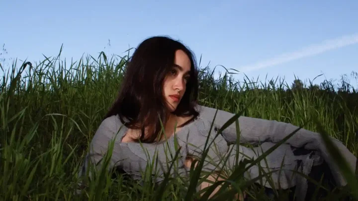 Mina Okabe Biography: Net Worth, Age, Albums, Singles, Siblings, Height, Parents, Awards, Birthday