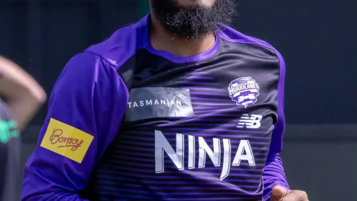 Rishad Hossain Biography: Pictures, Birthday, Salary, Team, Height, Parents, Age, Net Worth, Siblings, Country, Relationship