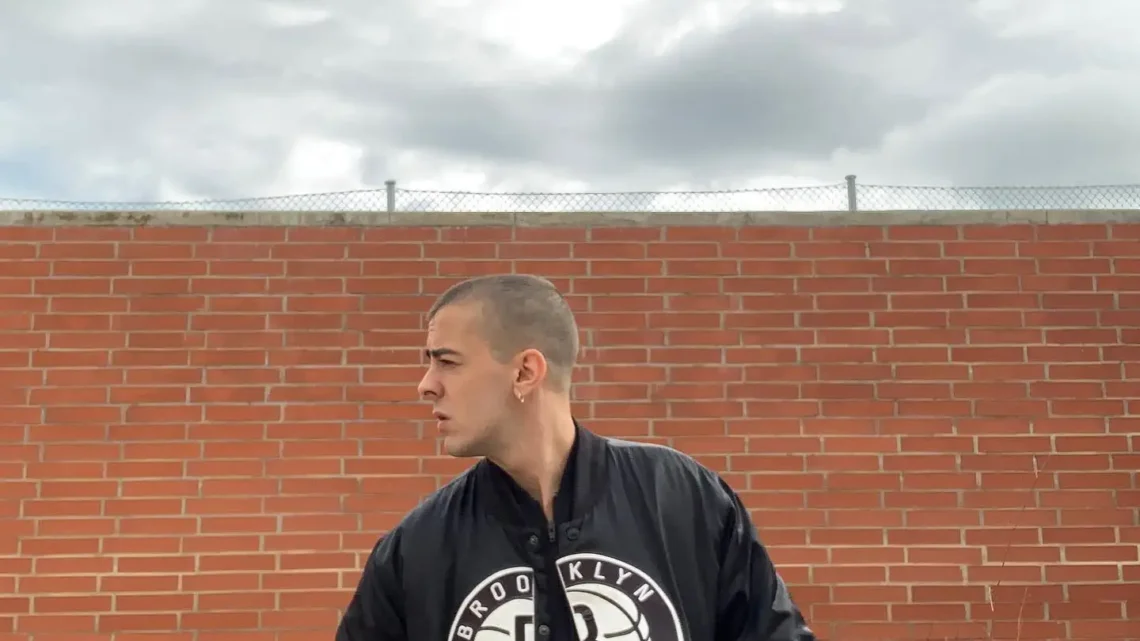 Víctor Palmero Biography: Films, Birthday, Girlfriend, Height, Parents, Age, Net Worth, Siblings, TV Series