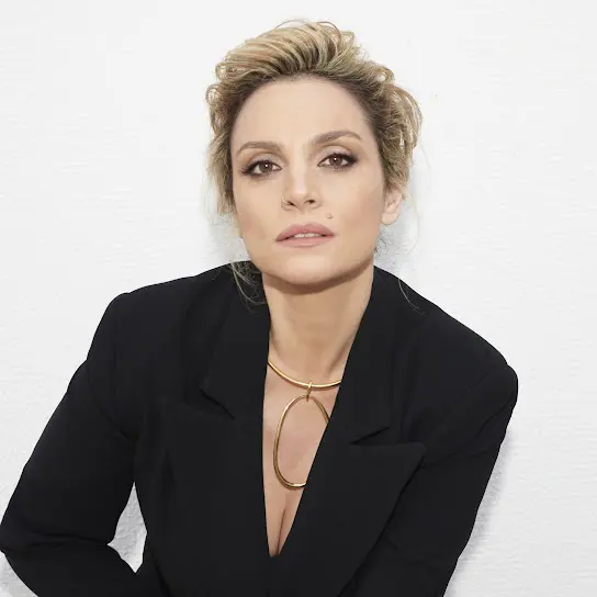 Evridiki Biography: Age, Height, Husband, Parents, Net Worth, Kids, Songs, Albums