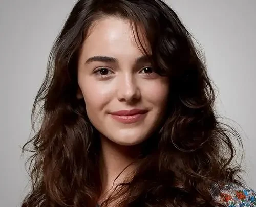 Hafsanur Sancaktutan Biography: Height, Net Worth, Age, Boyfriend, Movies & TV Shows, Model, Instagram