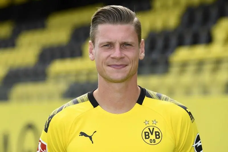 Łukasz Piszczek Biography: Net Worth, Age, Wife, Children, Height, Parents, Siblings, Stats, Club