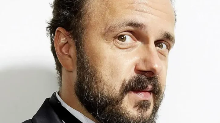 Arkadiusz Jakubik Biography: Height, Age, Wife, Net Worth, Children, Band, Movies, Songs, TV Shows