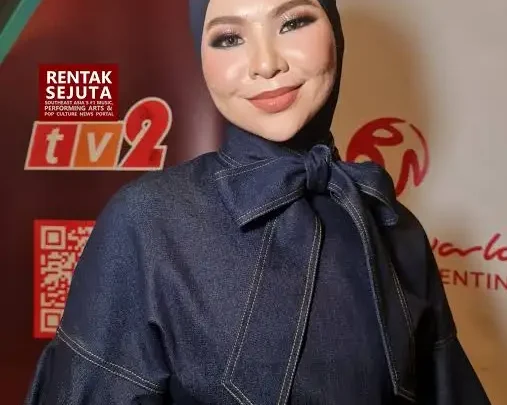 Aina Abdul Biography: Religion, Songs, Husband, Parents, Age, Ethnicity, Net Worth, Albums