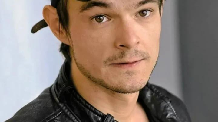 Dawid Ogrodnik Biography: Age, Wife, Net Worth, Daughter, Height, Movies, Parents