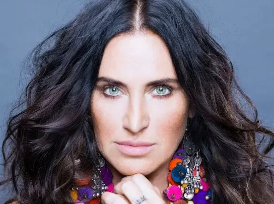 Kayah (singer) Biography: Net Worth, Age, Son, Albums, Height, Ex-Husband, Parents, Songs, Albums