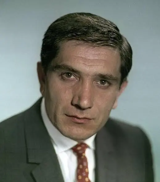 Armen Dzhigarkhanyan Biography: Net Worth, Children, Age, Height, Wife, Parents, Movies & TV Shows