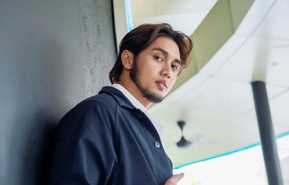 Adam Lee Biography: Movies, Age, Height, Songs, Ethnicity, Parents, Religion, Wife, Awards