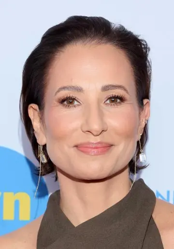 Aleksandra Popławska Biography: Husband, Age, Height, Net Worth, Sister, Children, Movies & TV Shows