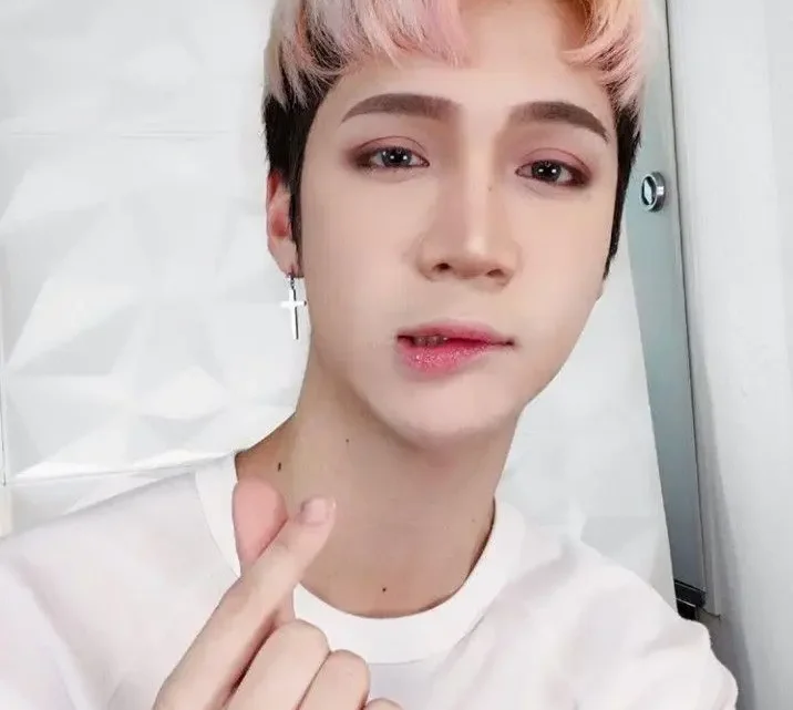 Edward Avila  Biography: YouTube, Net Worth, Height, Age, Ethnicity, Makeup Tutorials, Parents, Religion