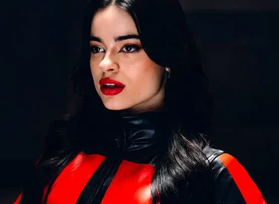 Juli Savioli Biography: Parents, Albums, Ethnicity, Age, Net Worth, Songs, Awards, Boyfriend, Movies