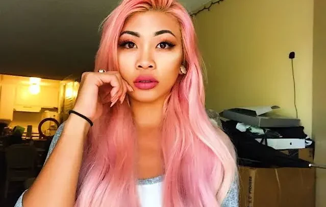 Sharla May Biography: Instagram, Vlogs, Net Worth, Boyfriend, Ethnicity, Age, Parents