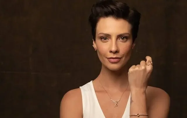 Camila Rodrigues Biography: Husband, Net Worth, Daughter, Siblings, Age, Height, Movies