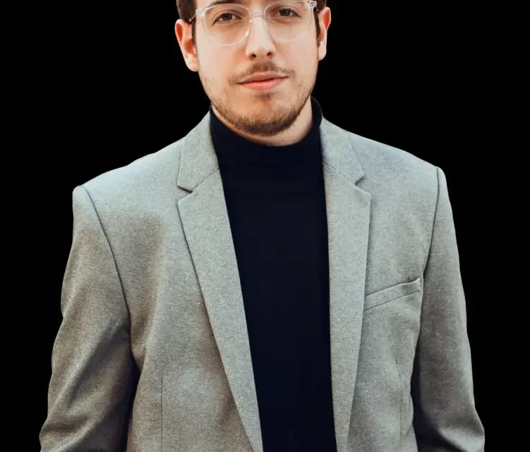 Franco Pisso Biography: Wife, YouTube, Ethnicity, Net Worth, Age, Awards, Books