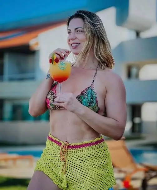 Sheila Mello Biography: Age, Husband, Height, Net Worth, Daughter, Parents, Siblings, Movies & TV Shows, Instagram