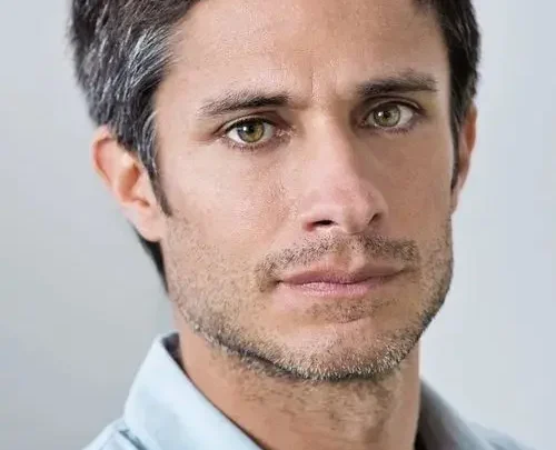 Gael García Bernal Biography: Siblings, Parents, Age, Net Worth, Height, Children, Wife, Movies, TV Shows