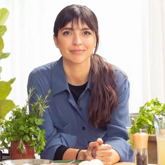 Felicitas Pizarro Biography: Ethnicity, Parents, Instagram, Books, Net Worth, Age, Husband, Tv Shows