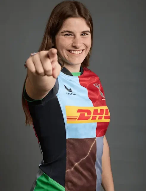 Clàudia Peña Biography: Net Worth, Age, Height, Ethnicity, Awards, Instagram, Boyfriend