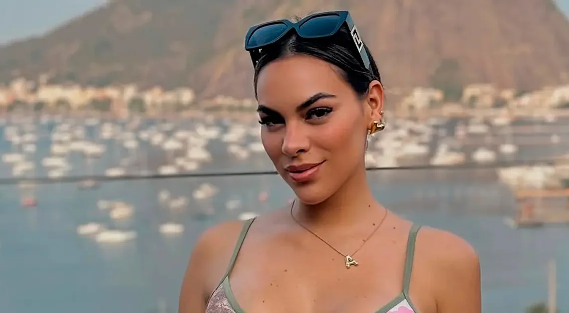 Aída Martínez Biography: Boyfriend, Instagram, Net Worth, Tv Shows, Parents, Age Height, Ethnicity