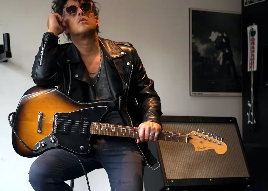 Pelo Madueño Biography: Albums, Ethnicity, Age, Parents, Net Worth, YouTube, Wife, Songs