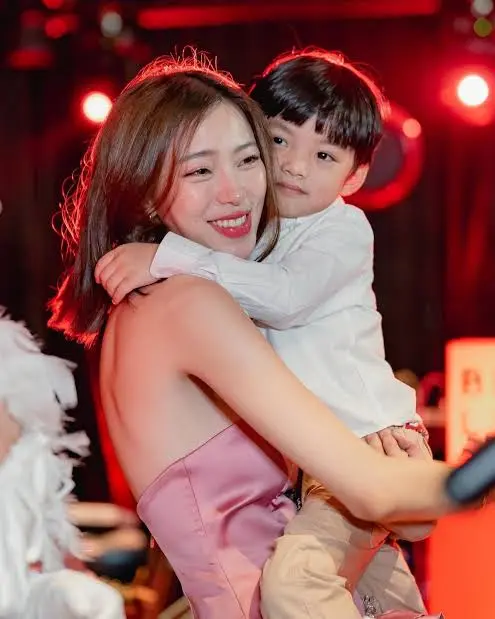 Hansa Kusolmanomai Bio: Husband, Awards, Movies, Ethnicity, Son, Instagram, Age, Parents, Net Worth