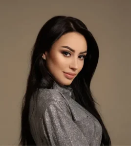 Claudia Arce
