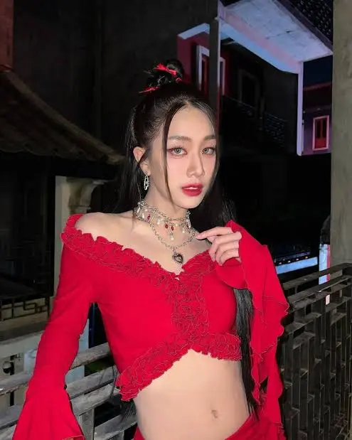 Atitaya Tribudarak Biography: Boyfriend, Net Worth, Ethnicity, Dance Group, Parents, Instagram, Songs, Age