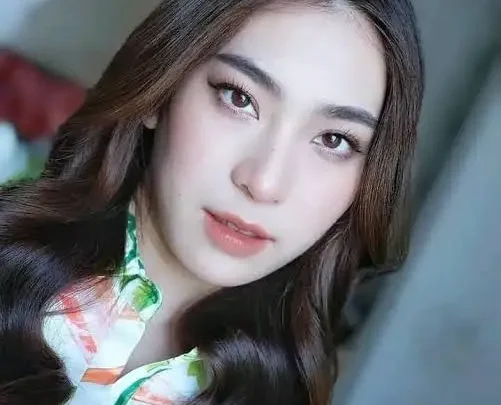 Apichaya Phanichtrakool Bio: Instagram, Net Worth, Age, Height, Ethnicity, Movies