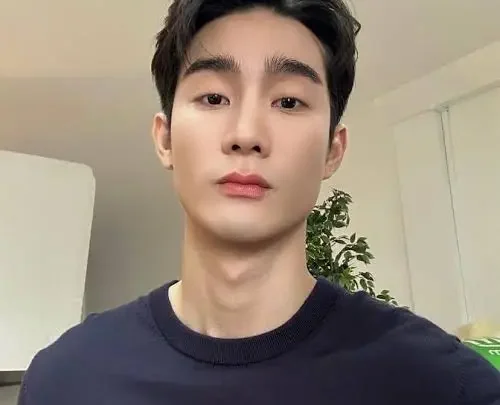 Jiratchapong Srisang Biography: Movies, Religion, Age, BL Series, Net Worth, Girlfriend